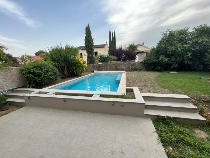 Piscine béton sur mesure à Sainte-Foy-lès-Lyon — Sainte Foy Les Lyon